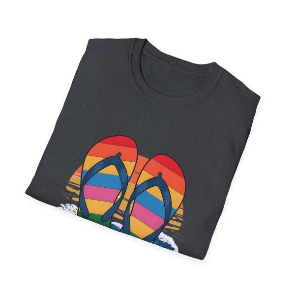 Tshirt LGBTQ+ tongs sur la plage design décontracté et estival pour célébrer la fierté et la diversité LGBTQ+ shirt t-shirt - Image 4