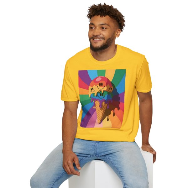 Tshirt Drapeau LGBT trois cônes de glace avec garnitures différentes design amusant et coloré pour célébrer la diversité LGBTQ+ t-shirt - Image 60