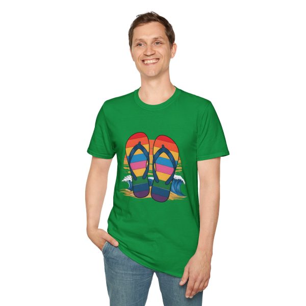 Tshirt LGBTQ+ tongs sur la plage design décontracté et estival pour célébrer la fierté et la diversité LGBTQ+ shirt t-shirt - Image 91