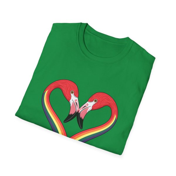 Tshirt LGBT+ flamants roses formant un coeur design symbolique pour célébration de l'amour et fierté LGBTQ+ et diversité shirt t-shirt - Image 88