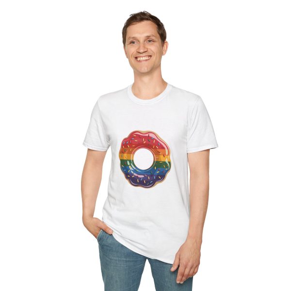 Tshirt Drapeau LGBT donut arc-en-ciel avec paillettes sur fond noir design coloré et amusant pour célébrer la diversité LGBTQ+ shirt t-shirt - Image 19