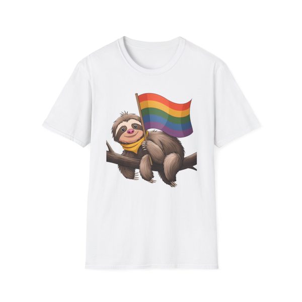 Tshirt Drapeau LGBT paresseux tenant un drapeau arc-en-ciel sur une branche design amusant pour soutien et sensibilisation LGBTQ+ t-shirt - Image 13