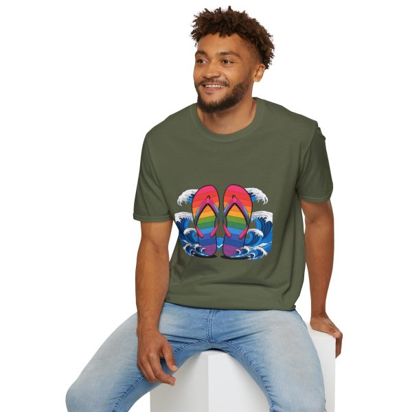 Tshirt LGBT+ tongs flottant dans l'eau design coloré et décontracté pour célébrer la fierté LGBTQ+ et l'amour universel shirt t-shirt - Image 72