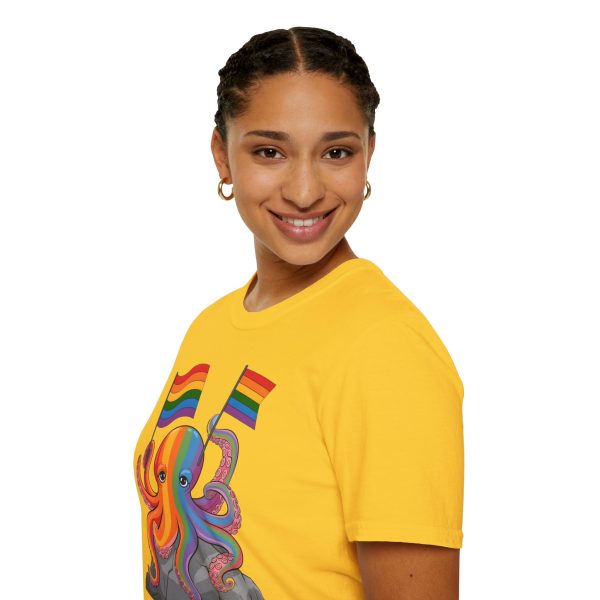 Tshirt LGBTQ+ pieuvre tenant un drapeau arc-en-ciel sur un rocher design vibrant et stylé pour sensibilisation et inclusion LGBTQ+ t-shirt - Image 57