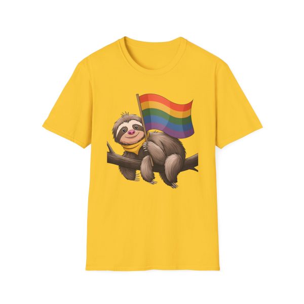 Tshirt Drapeau LGBT paresseux tenant un drapeau arc-en-ciel sur une branche design amusant pour soutien et sensibilisation LGBTQ+ t-shirt - Image 49