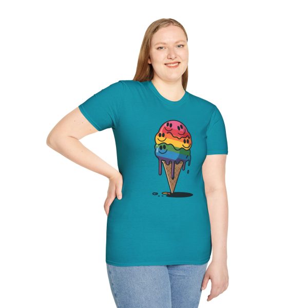 Tshirt Drapeau LGBT glace arc-en-ciel avec visages souriants design ludique et coloré pour célébrer la diversité et inclusion LGBTQ+ t-shirt - Image 101