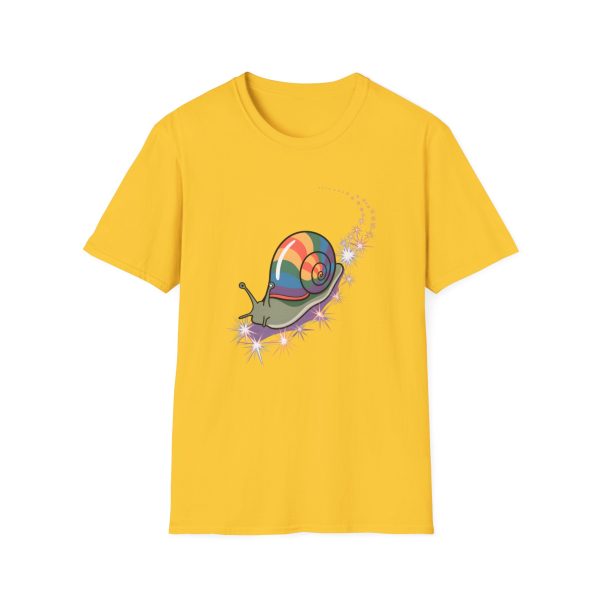 Tshirt LGBT+ escargot avec coquille colorée sur son dos design original et mignon pour célébrer la diversité et fierté LGBTQ+ shirt t-shirt - Image 49