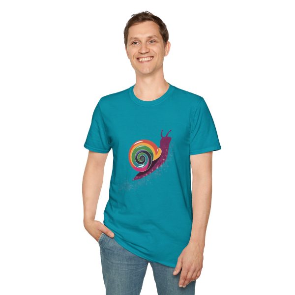 Tshirt Drapeau LGBT escargot assis sur un flocon de neige design mignon et coloré pour sensibilisation à la diversité LGBTQ+ shirt t-shirt - Image 103