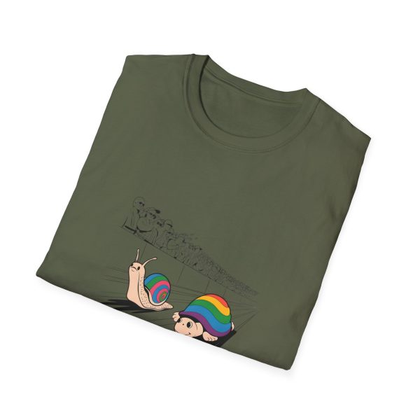 Tshirt LGBTQ+ deux escargots superposés design amusant pour célébrer la fierté et l'inclusion dans la communauté LGBT+ shirt t-shirt - Image 64