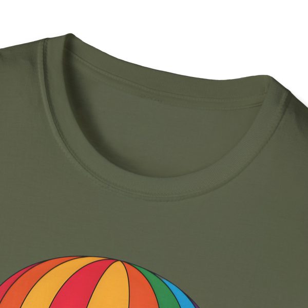 Tshirt LGBTQ+ montgolfière avec étoiles design coloré pour sensibilisation et soutien à la communauté LGBT+ et égalité shirt t-shirt - Image 63