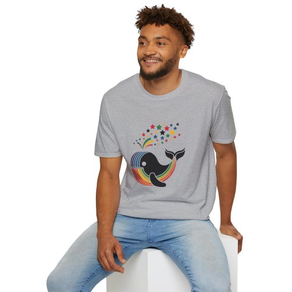 Tshirt LGBT+ baleine sautant hors d'un arc-en-ciel design magique et coloré pour célébrer la fierté et diversité LGBTQ+ shirt t-shirt - Image 36