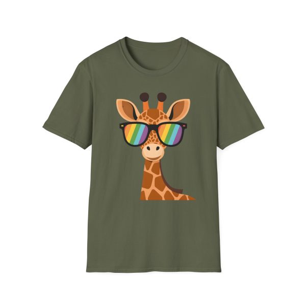 Tshirt LGBT+ girafe avec lunettes de soleil et rayure arc-en-ciel design humoristique et stylé pour fierté et soutien LGBTQ+ shirt t-shirt - Image 61