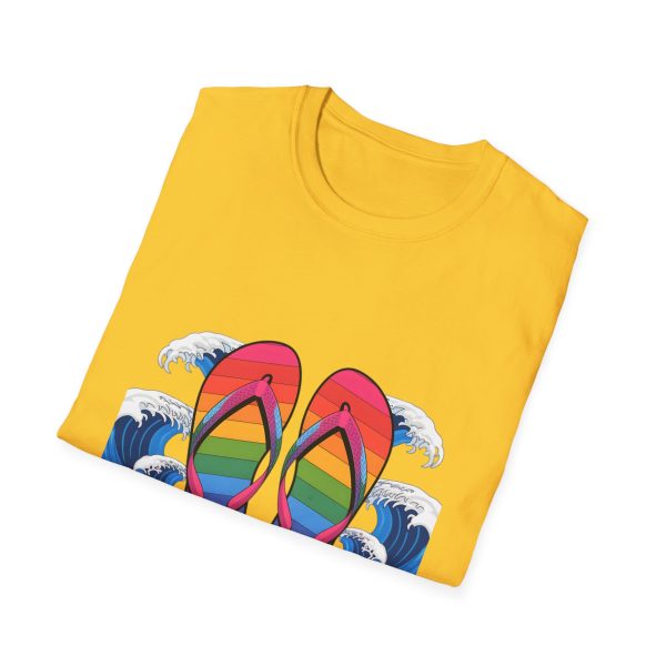 Tshirt LGBT+ tongs flottant dans l'eau design coloré et décontracté pour célébrer la fierté LGBTQ+ et l'amour universel shirt t-shirt - Image 52