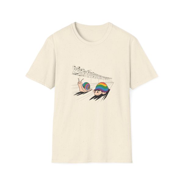 Tshirt LGBTQ+ deux escargots superposés design amusant pour célébrer la fierté et l'inclusion dans la communauté LGBT+ shirt t-shirt - Image 37