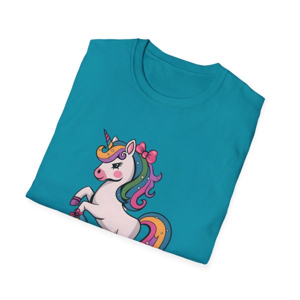 Tshirt Drapeau LGBT licorne sur un skateboard sur fond noir design vibrant et stylé pour sensibilisation à la diversité LGBTQ+ shirt t-shirt - Image 100