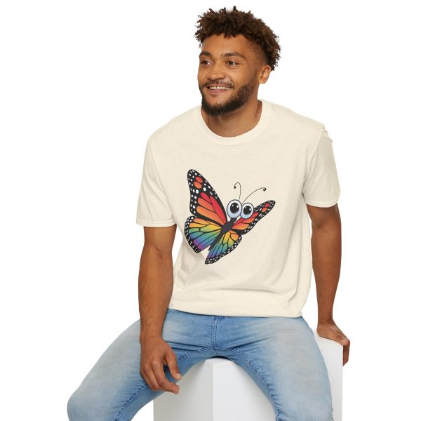 Tshirt Drapeau LGBT papillon coloré avec grands yeux sur fond noir design original et stylé pour sensibilisation à la fierté LGBTQ+ t-shirt - Image 48