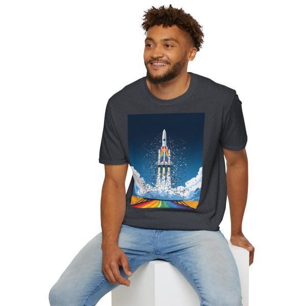 Tshirt LGBTQ+ fusée décolle dans le ciel design futuriste et inspirant pour célébrer la fierté et inclusion LGBTQ+ shirt t-shirt - Image 12