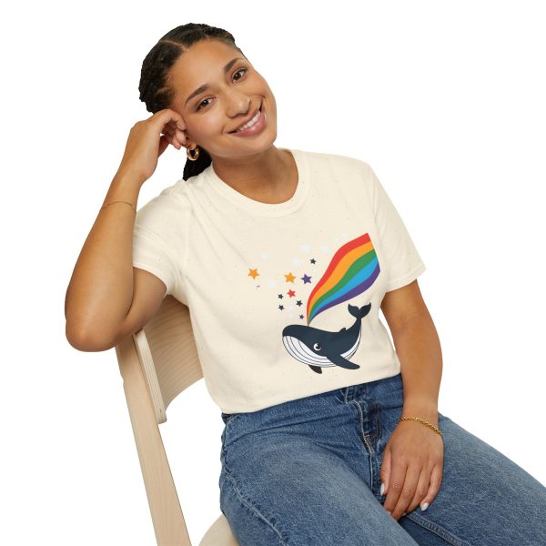 Tshirt LGBTQ+ baleine avec arc-en-ciel et étoiles design magique et coloré pour soutenir la diversité et inclusion LGBTQ+ shirt t-shirt - Image 46