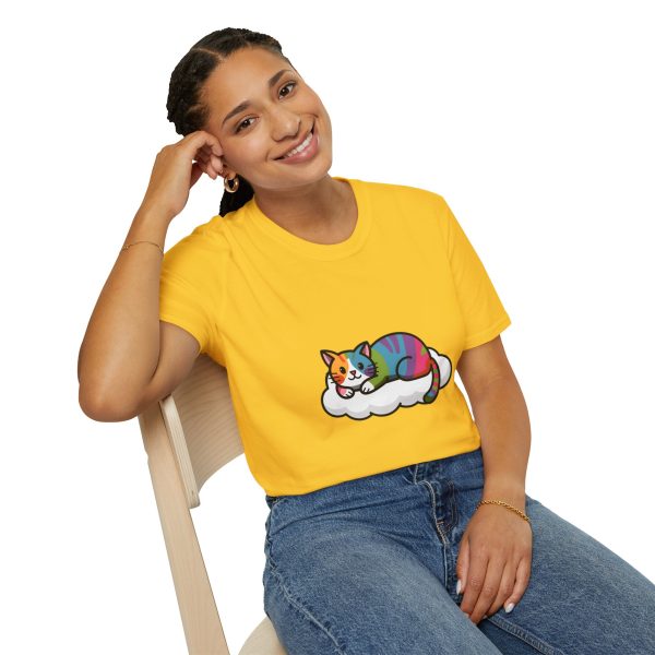 Tshirt LGBTQ+ chat allongé sur un nuage design mignon et apaisant pour célébrer l'amour et la diversité dans la communauté LGBTQ+ t-shirt - Image 58