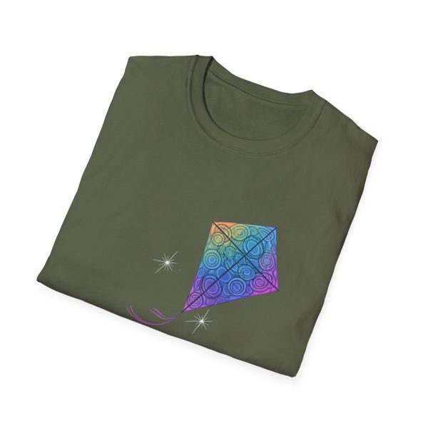 Tshirt Drapeau LGBT cerf-volant coloré volant dans la nuit design symbolique pour célébrer la liberté et la fierté LGBTQ+ shirt t-shirt - Image 64