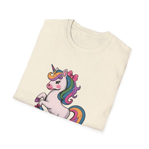 Tshirt Drapeau LGBT licorne sur un skateboard sur fond noir design vibrant et stylé pour sensibilisation à la diversité LGBTQ+ shirt t-shirt - Image 40