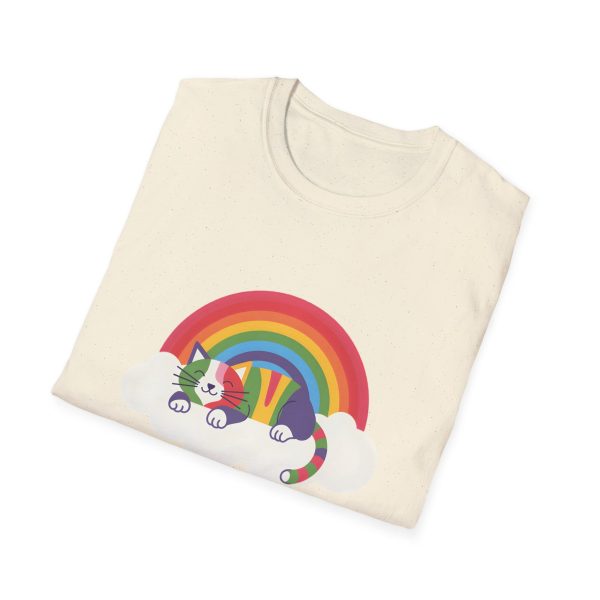 Tshirt LGBTQ+ chat dormant sur un nuage avec arc-en-ciel en arrière-plan design mignon et apaisant pour fierté LGBTQ+ shirt t-shirt - Image 40