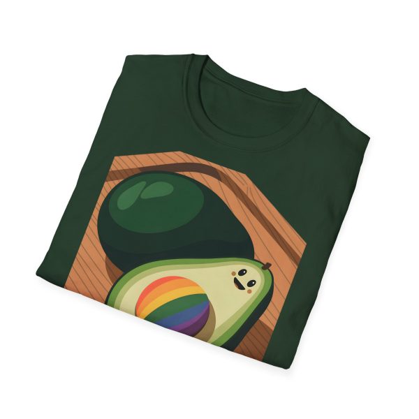 Tshirt Drapeau LGBT avocat sur planche à découper avec arc-en-ciel design original et coloré pour soutien à la communauté LGBTQ+ t-shirt - Image 76